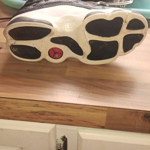 Black and white Jordan's.    They are size 3 youth